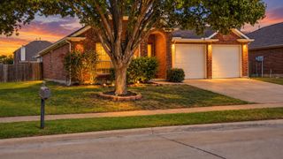 1029 Abigail Drive, Arlington, TX 76002