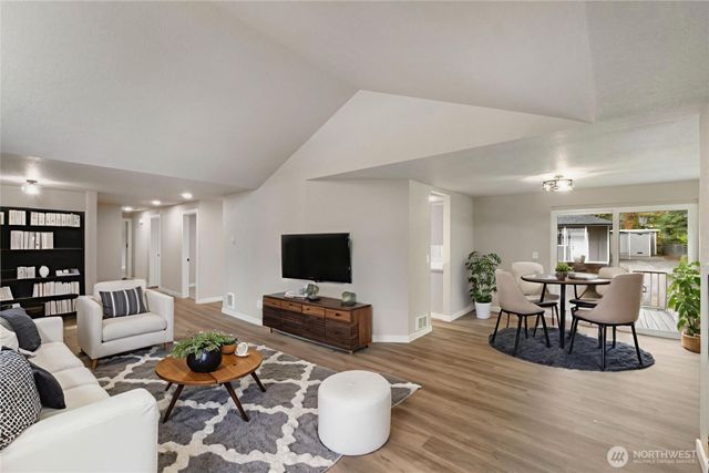 1113 132nd Street Ct E, Tacoma, WA 98445