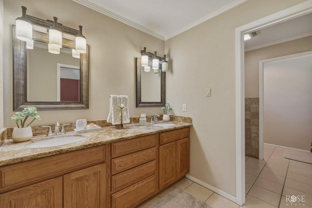 Image 13 of property listing at 153 Edinburgh Road, San Angelo, TX 76901