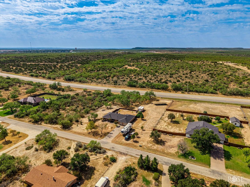 Image 32 of property listing at 153 Edinburgh Road, San Angelo, TX 76901