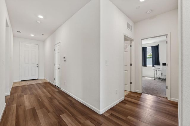 7978 Cobb St, Citrus Heights, CA 95610