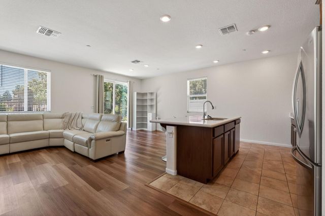 7978 Cobb St, Citrus Heights, CA 95610
