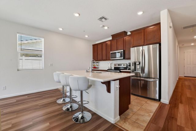 7978 Cobb St, Citrus Heights, CA 95610
