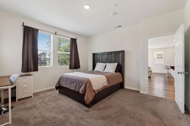 7978 Cobb St, Citrus Heights, CA 95610