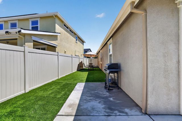 7978 Cobb St, Citrus Heights, CA 95610