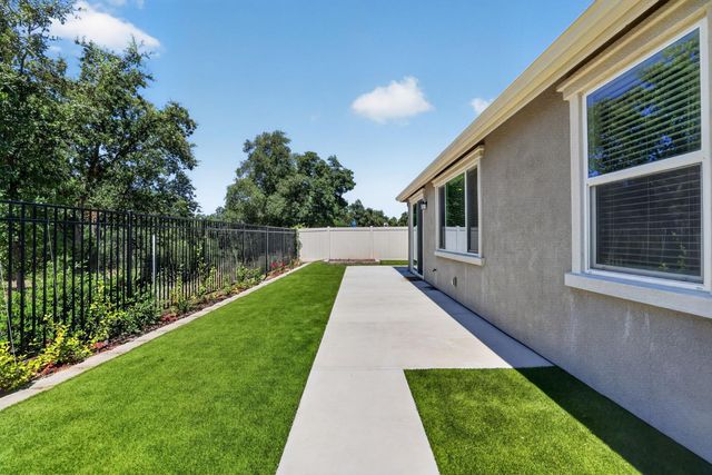 7978 Cobb St, Citrus Heights, CA 95610