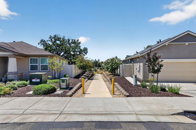 7978 Cobb St, Citrus Heights, CA 95610