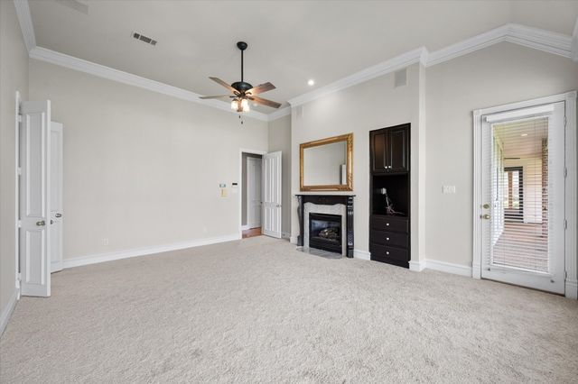 901 Walnut Falls Circle, Mansfield, TX 76063
