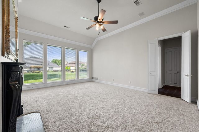901 Walnut Falls Circle, Mansfield, TX 76063