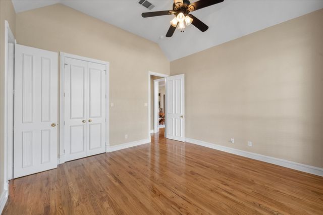 901 Walnut Falls Circle, Mansfield, TX 76063