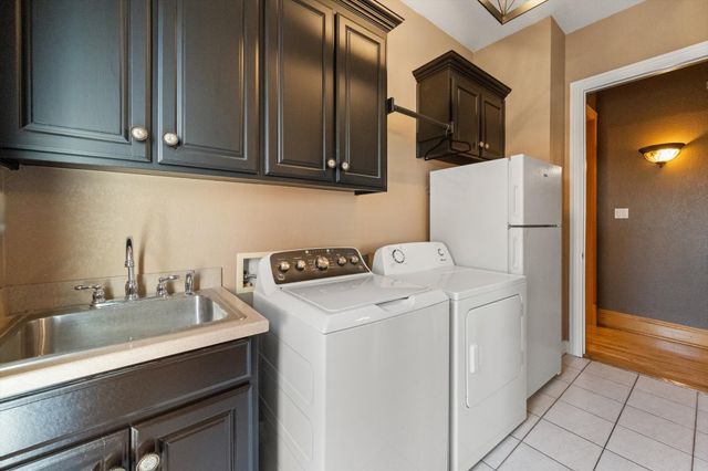 901 Walnut Falls Circle, Mansfield, TX 76063