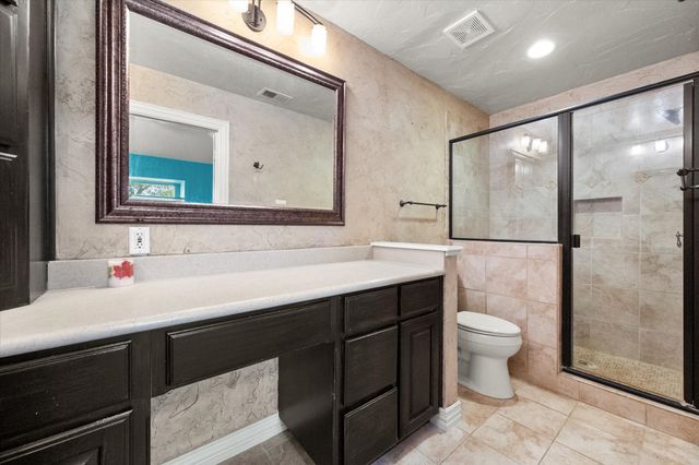 901 Walnut Falls Circle, Mansfield, TX 76063