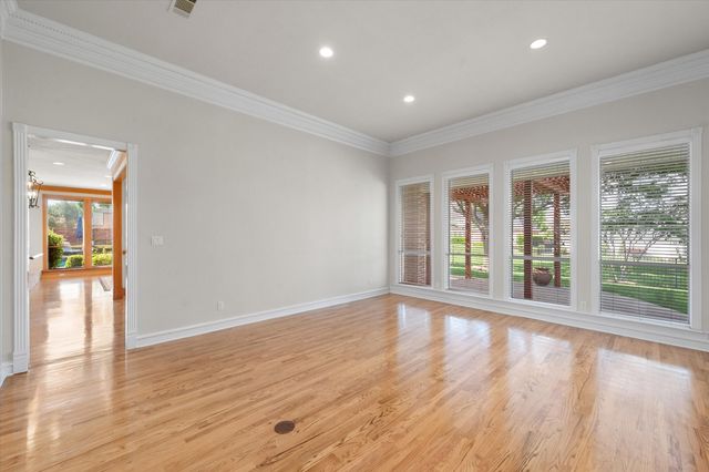 901 Walnut Falls Circle, Mansfield, TX 76063