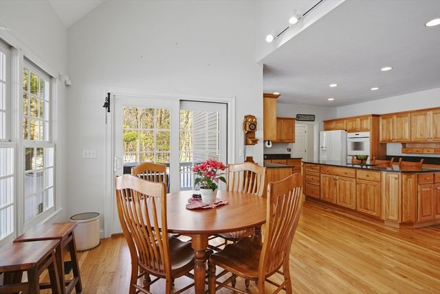 11 Quail Run, Bolton, MA 01740