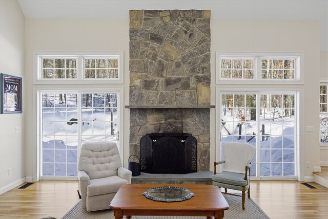 11 Quail Run, Bolton, MA 01740