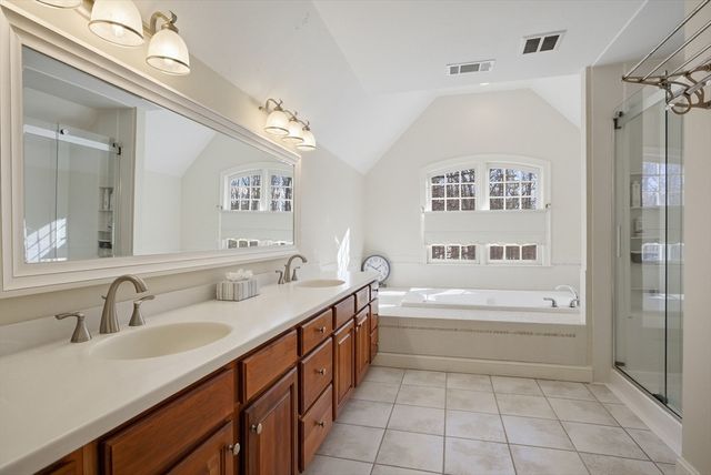 11 Quail Run, Bolton, MA 01740