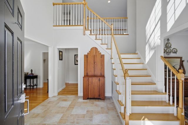 11 Quail Run, Bolton, MA 01740