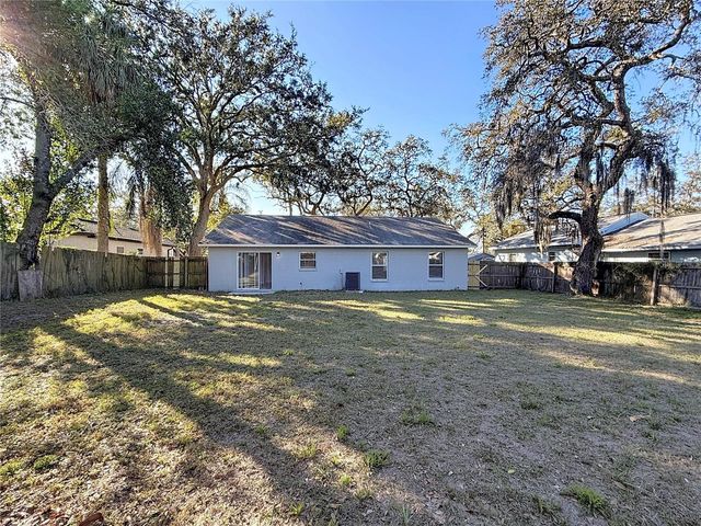 8717 N DEXTER AVENUE, Tampa, FL 33604