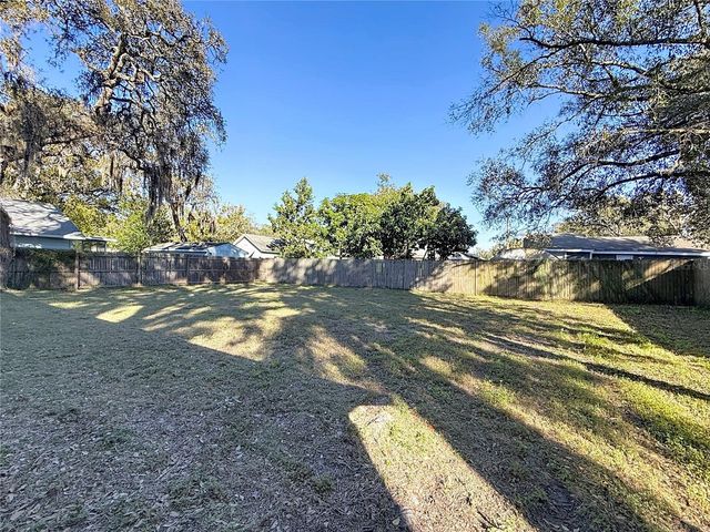 8717 N DEXTER AVENUE, Tampa, FL 33604