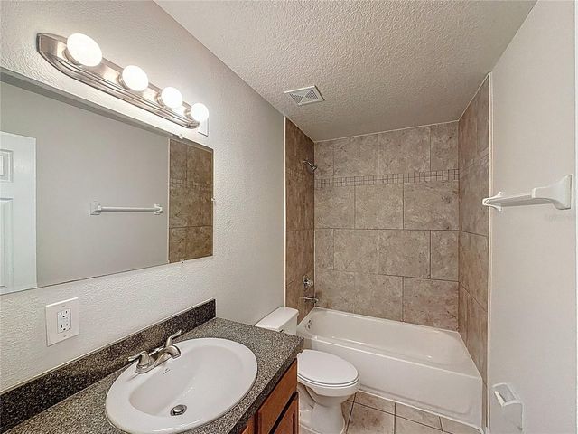 8717 N DEXTER AVENUE, Tampa, FL 33604