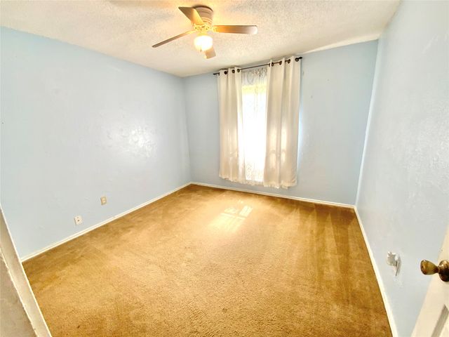 6917 Penhurst Drive, Fort Worth, TX 76133