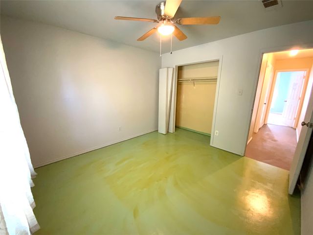 6917 Penhurst Drive, Fort Worth, TX 76133