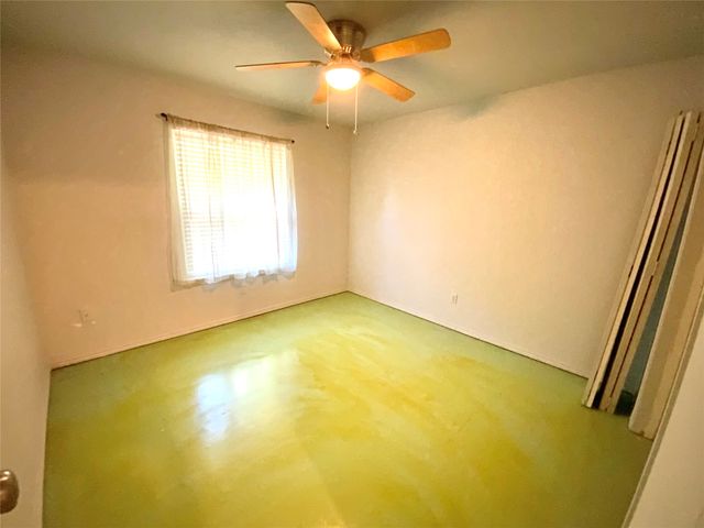 6917 Penhurst Drive, Fort Worth, TX 76133
