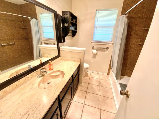 6917 Penhurst Drive, Fort Worth, TX 76133