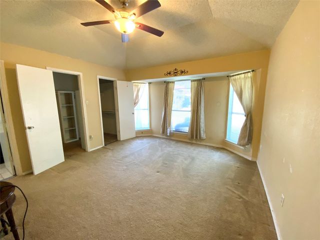 6917 Penhurst Drive, Fort Worth, TX 76133