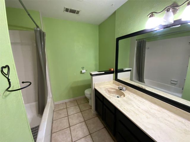6917 Penhurst Drive, Fort Worth, TX 76133