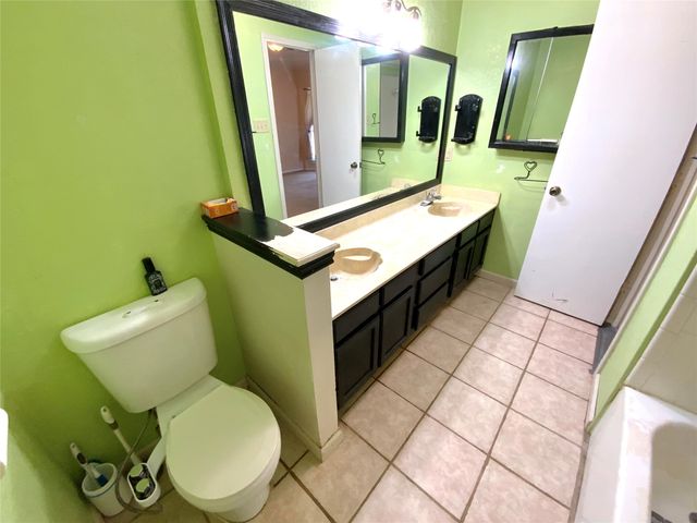 6917 Penhurst Drive, Fort Worth, TX 76133