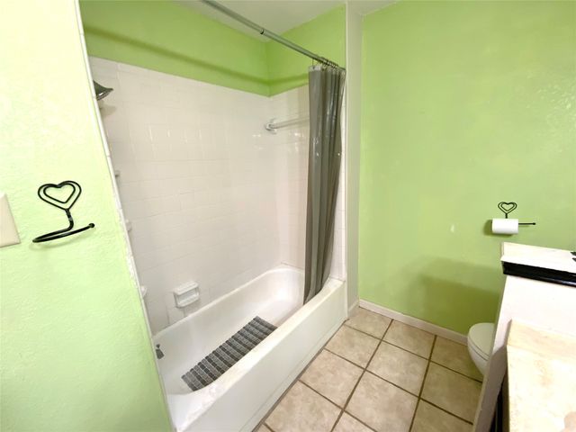 6917 Penhurst Drive, Fort Worth, TX 76133