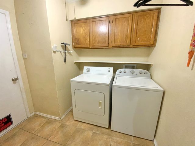 6917 Penhurst Drive, Fort Worth, TX 76133