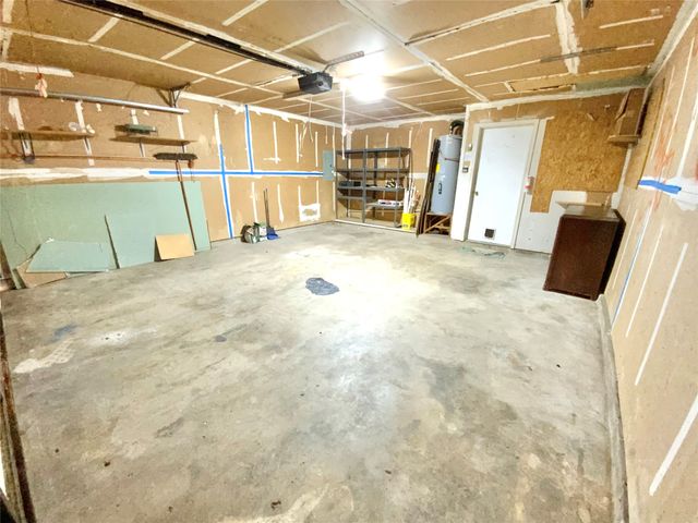 6917 Penhurst Drive, Fort Worth, TX 76133