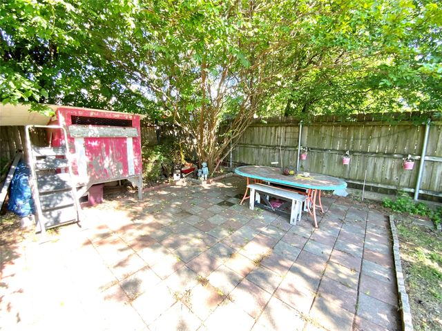 6917 Penhurst Drive, Fort Worth, TX 76133