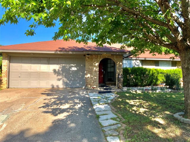 6917 Penhurst Drive, Fort Worth, TX 76133