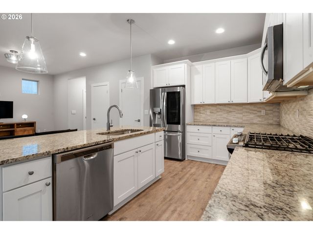 15891 Se TALLINA Dr, Damascus, OR 97089