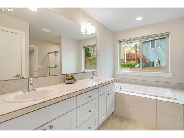 15891 Se TALLINA Dr, Damascus, OR 97089