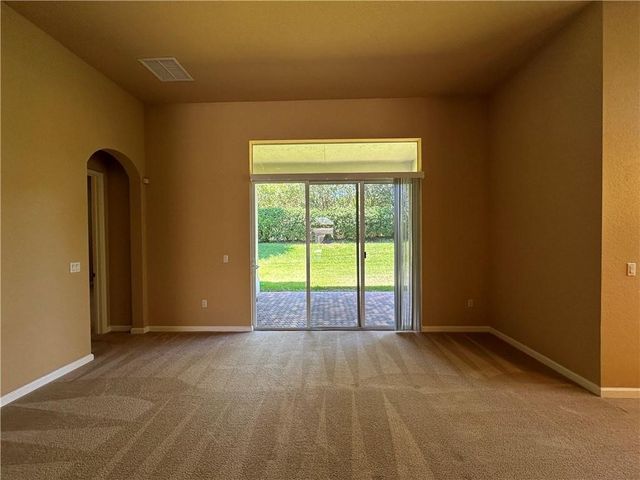 3330 Burlington Place SW, Vero Beach, FL 32968
