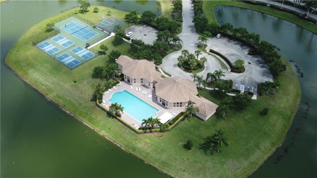 3330 Burlington Place SW, Vero Beach, FL 32968