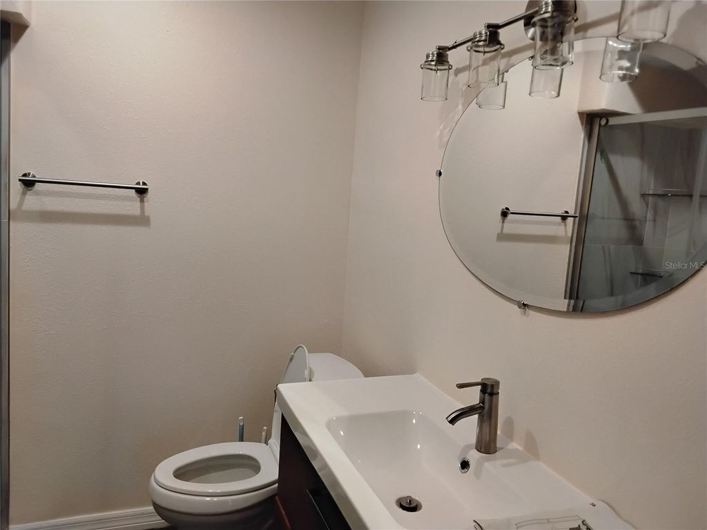 Image 5 of property listing at Address unavailable.