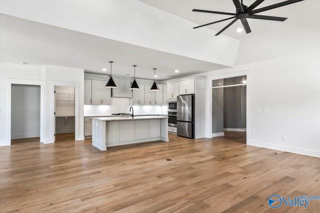 5 Hidden Grove Circle SW, Huntsville, AL 35803