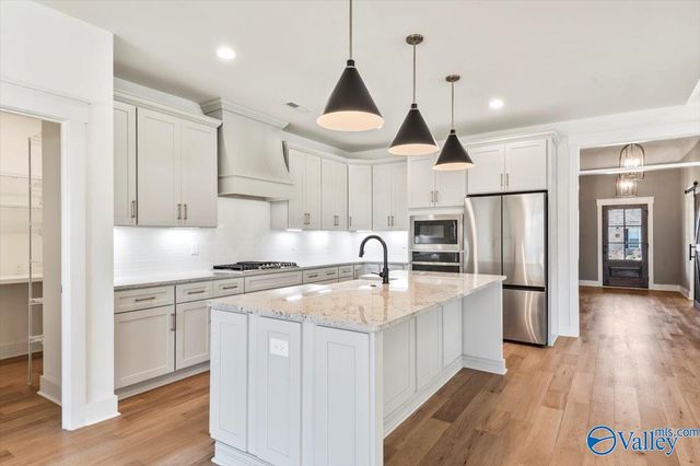 5 Hidden Grove Circle SW, Huntsville, AL 35803