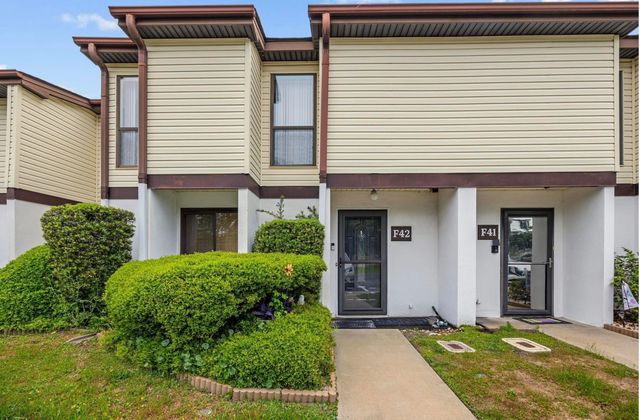 1012 Possum Trot Rd Apt F42, North Myrtle Beach, SC 29582