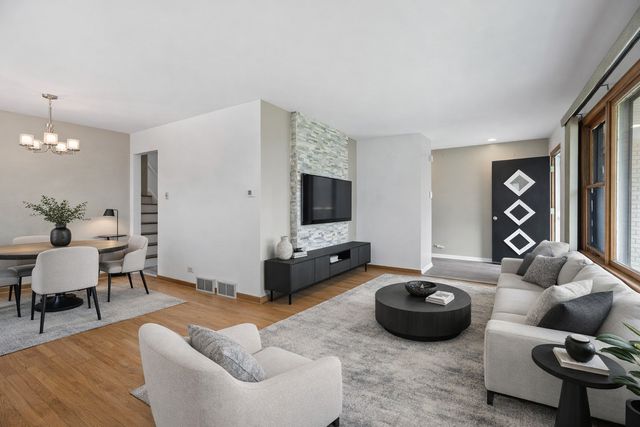 16811 Louis Court, South Holland, IL 60473