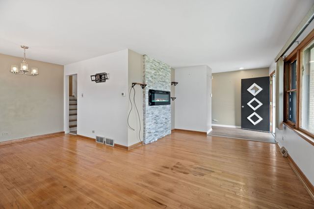 16811 Louis Court, South Holland, IL 60473