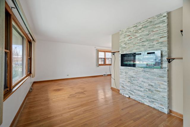 16811 Louis Court, South Holland, IL 60473