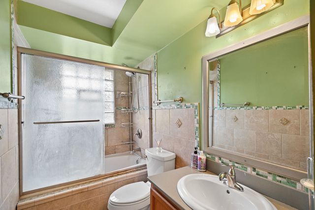 16811 Louis Court, South Holland, IL 60473