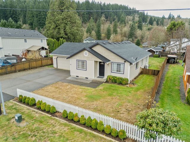 134 N Johnson Avenue, Yacolt, WA 98675