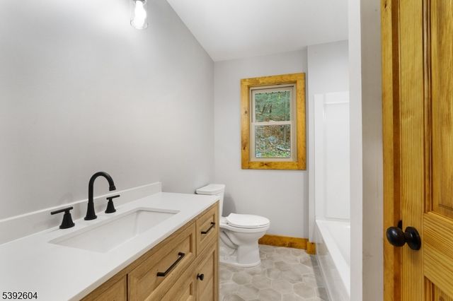 1 South Trl, Sandyston Twp., NJ 07826